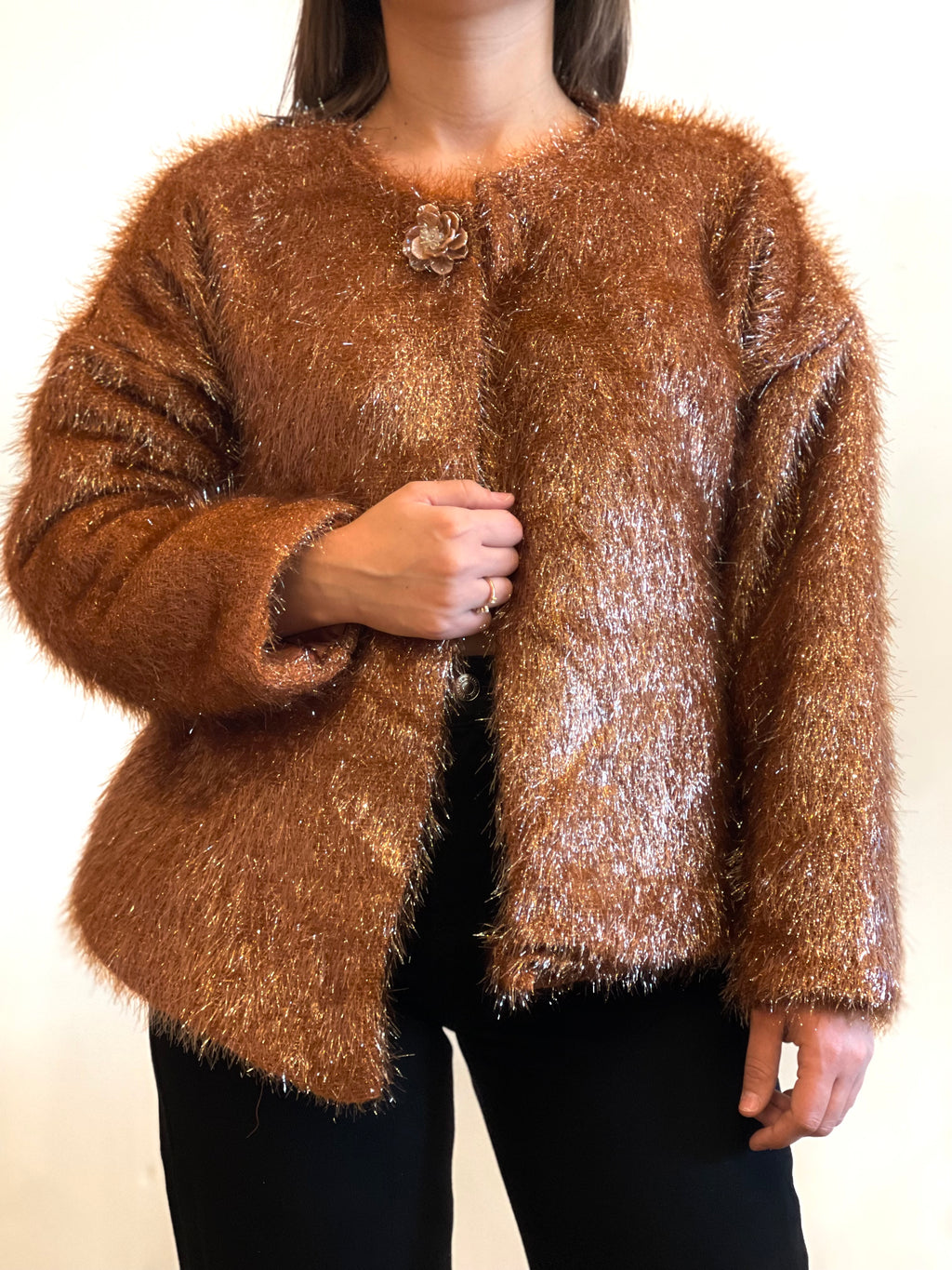 Giacca Effetto Pelliccia Brillante - Luminosa e Glamour