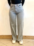 Jeans Chiaro con Spacco Alla Caviglia