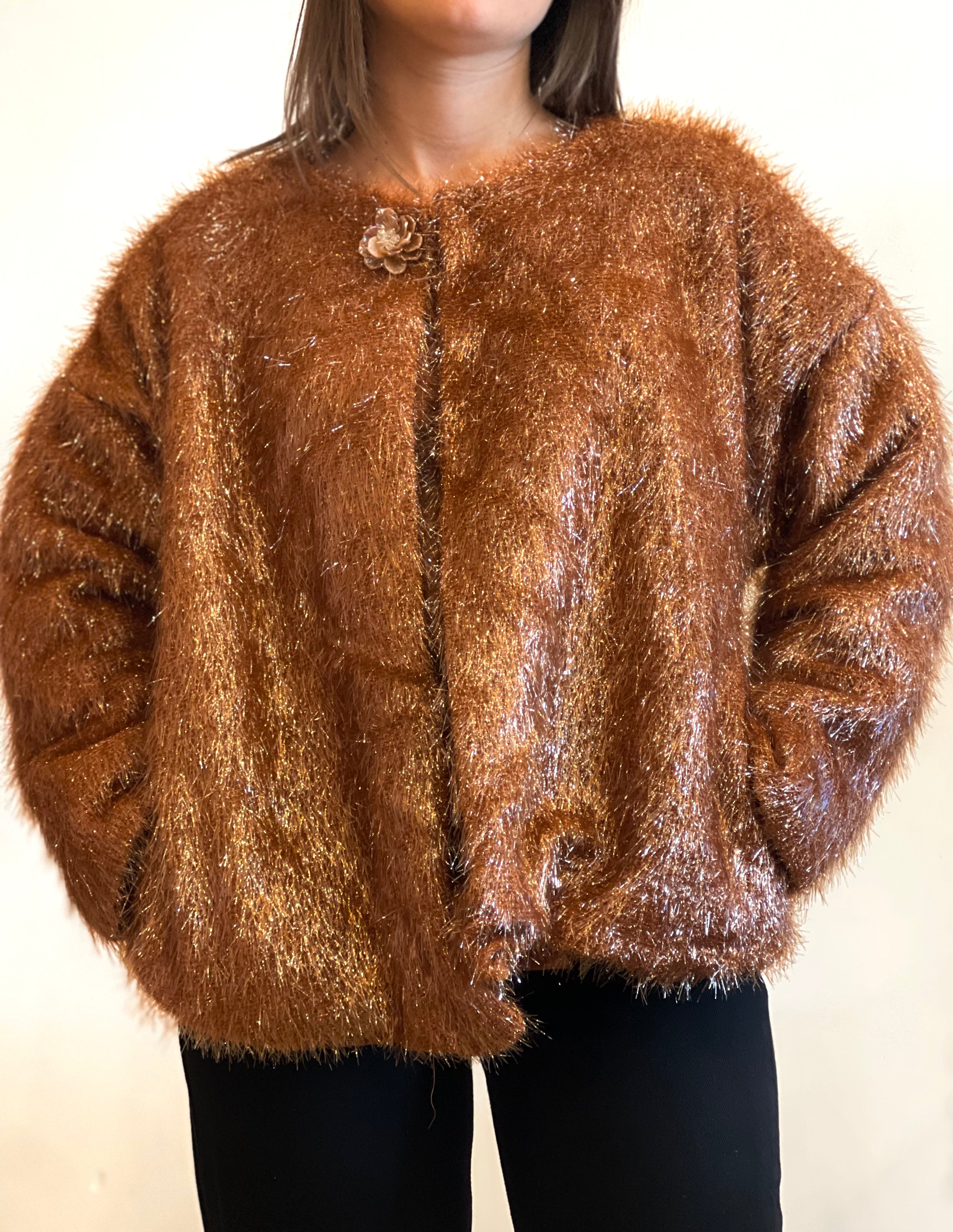 Giacca Effetto Pelliccia Brillante - Luminosa e Glamour