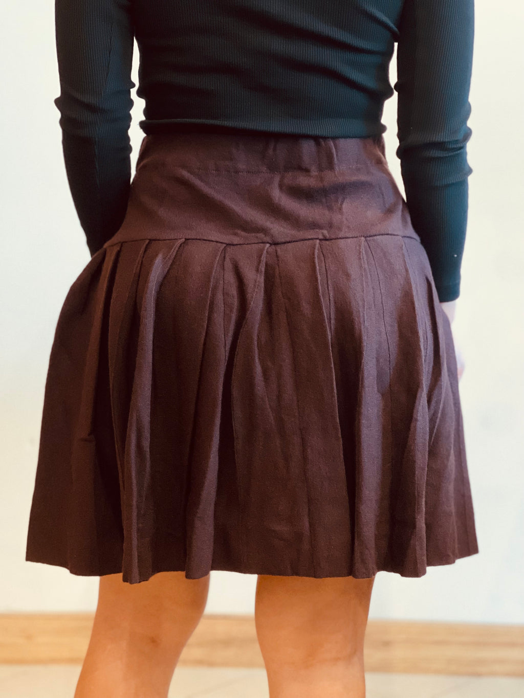 Gonna Plissettata Marrone con Bottoni Dorati